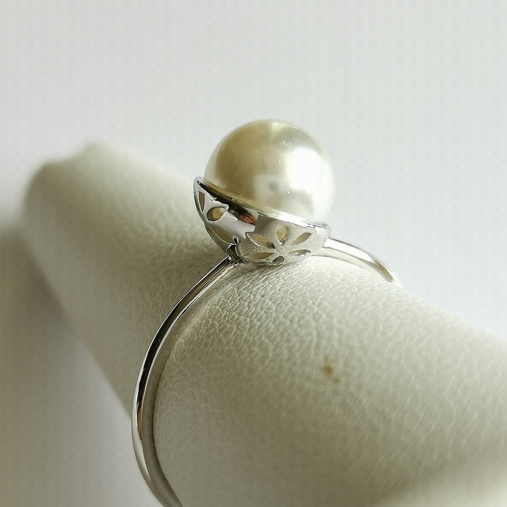Sterling Silver MOD flower White Pearl Ring size 8 🆕